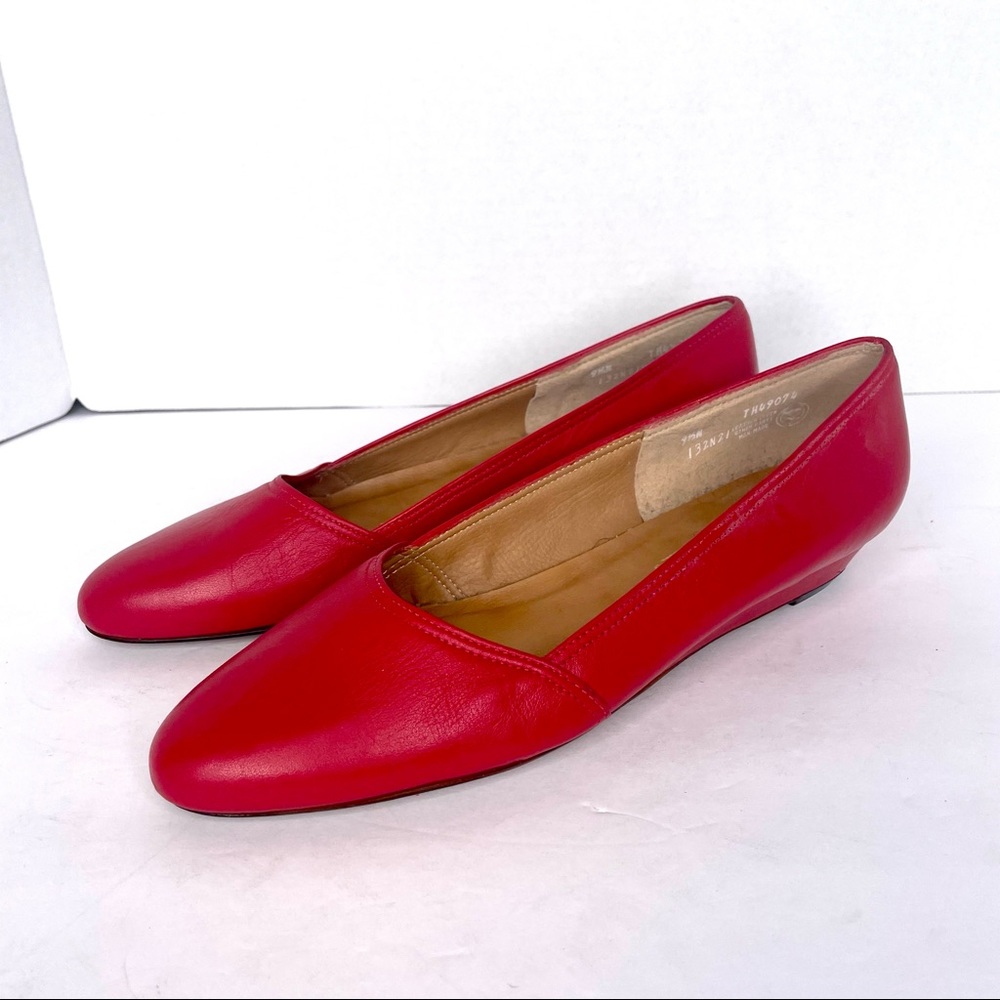 Naturalizer Red Leather Low Heel Almond Toe Flat Comfortable Shoes Size 9.5